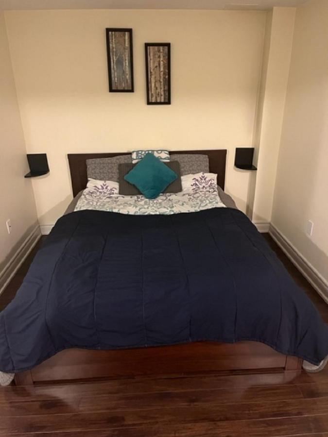 Cozy & Spacious Suite With Private Bathroom Near Toronto Airport ! Місісаґа Екстер'єр фото